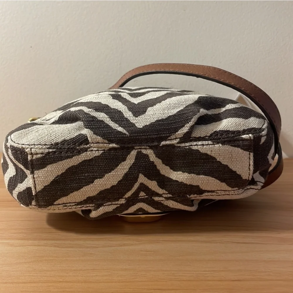 Michael Kors Crossbody - Picture 6 of 7
